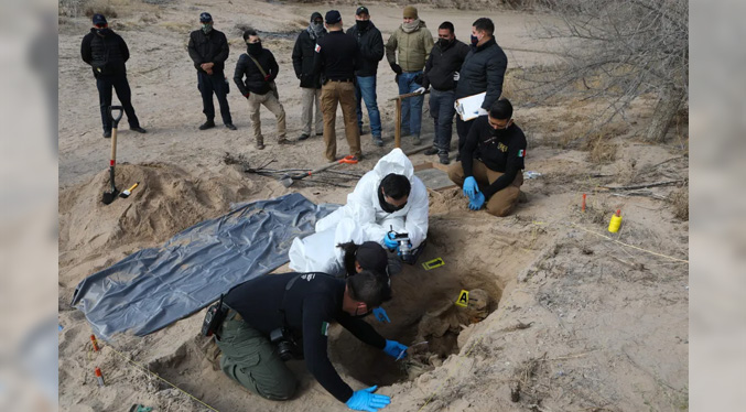 En los últimos dos meses, encuentran 55 fosas clandestinas con restos en México