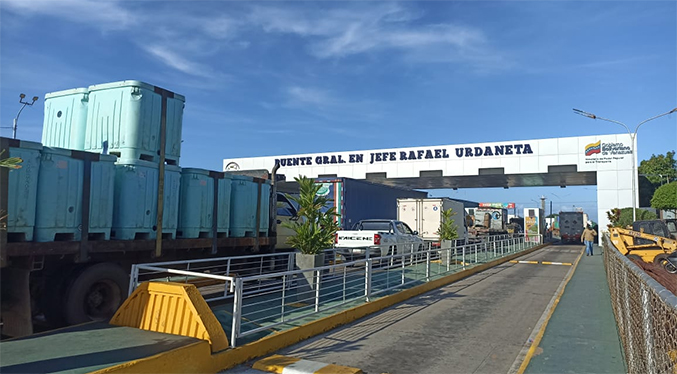 Gandoleros rompen el bloqueo del Puente impuesto por los Yukpas