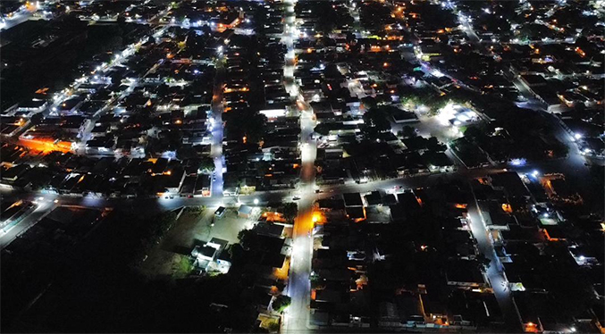 Alcaldía de Maracaibo ilumina 3,8 kilómetros del corredor vial Los Robles