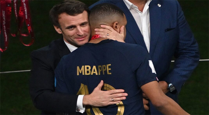 Macron volvería a intervenir para que Mbappé se quede en Francia