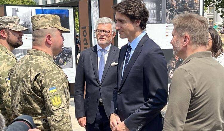 Trudeau ofrece desde Kiev más ayuda militar y entrenamiento para los F-16