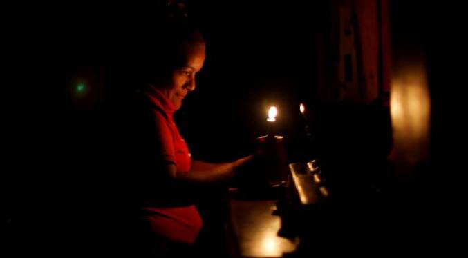 Vecinos de la segunda etapa de Altos de Sol Amada llevan más de 20 horas sin luz