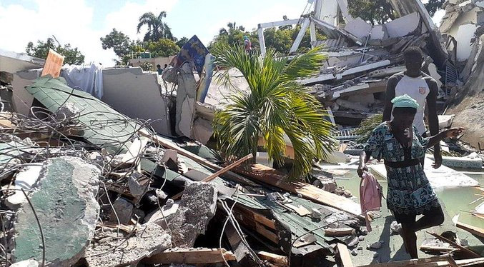 Aumenta a tres muertos e incontable cantidad de heridos por sismo en Haití