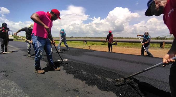 Avanza asfaltado en Troncal del Caribe en el Zulia