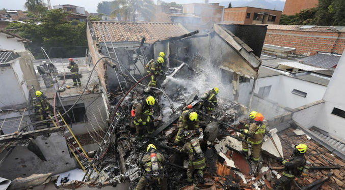 Avioneta se estrelló y deja al menos seis personas muertas en Colombia
