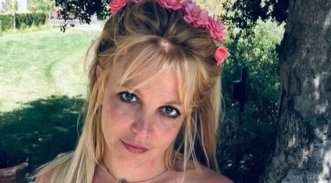 Britney Spears expulsada del Four Seasons por incidente en la piscina