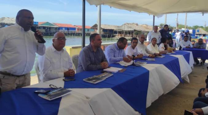 Concejales marabinos declaran en emergencia al Lago de Maracaibo (Videos)