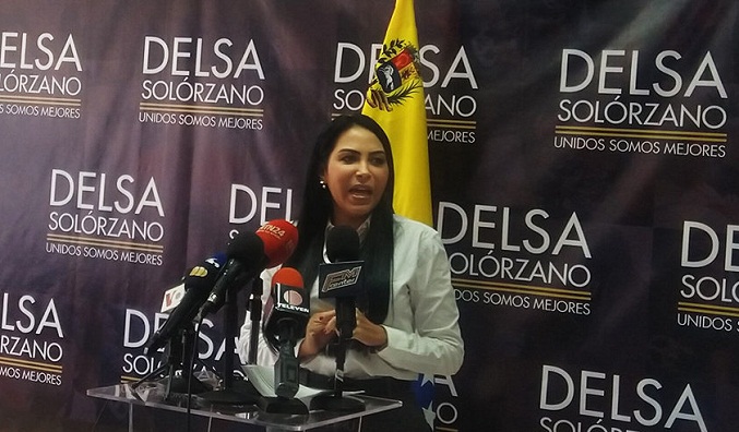 Delsa Solórzano pide reunión política para debatir sobre inhabilitaciones