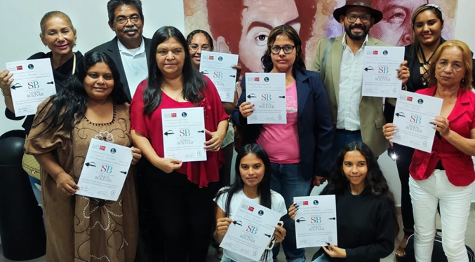 Participantes del diplomado Vida y Obra del Libertador Simón Bolívar en Zulia reciben certificados de culminación