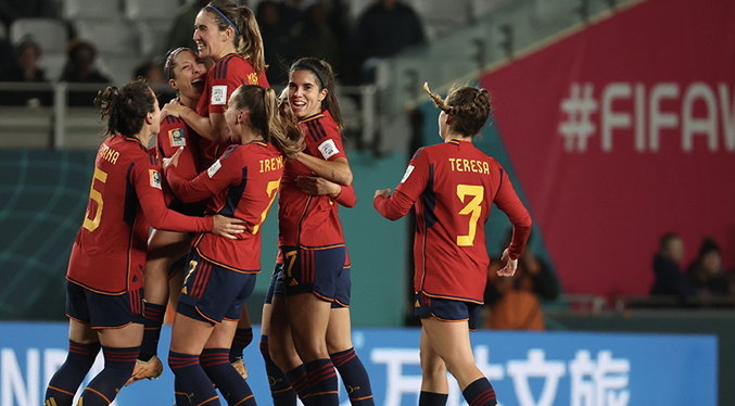España logra el pase a los octavos de final del campeonato