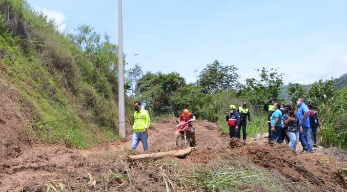 Cierran el paso por lluvias en sectores de San Cristóbal