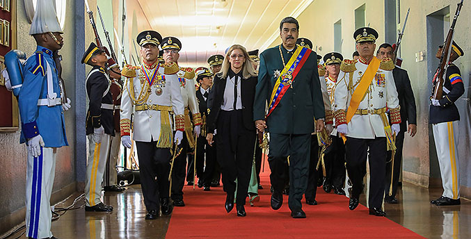 Maduro ratifica a Padrino López y anunció cambios en el Alto Mando Militar