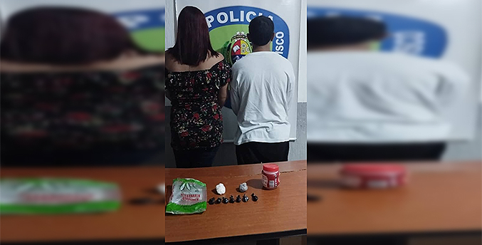 Polisur detiene a pareja por microtráfico de drogas en el barrio Blanquita de Pérez