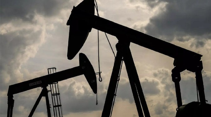 Petróleo de Texas abre con una bajada del 1,27 % hasta 74,47 dólares el barril