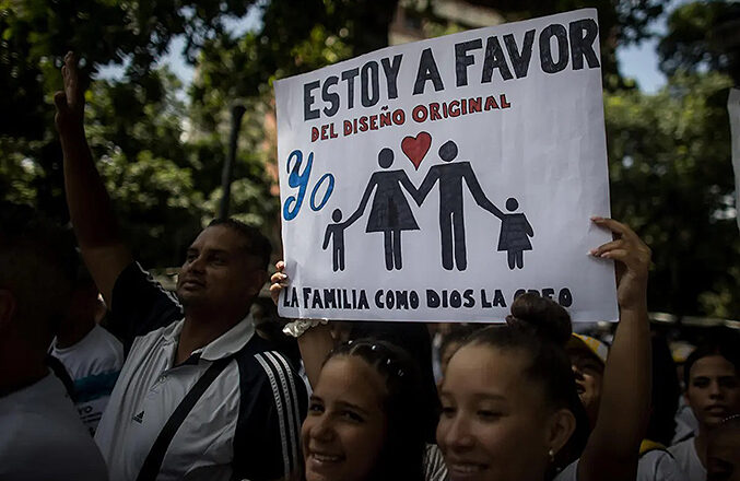 Un movimiento «por la familia», la némesis de las luchas LGTBI y feministas en Venezuela
