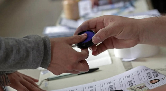 Más de 200 mil venezolanos actualizaron los datos para votar en las primarias en el exterior