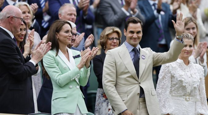El torneo de Wimbledon homenajea a Roger Federer