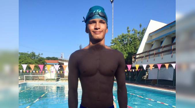 Atleta invidente cruzará a nado el Lago de Maracaibo
