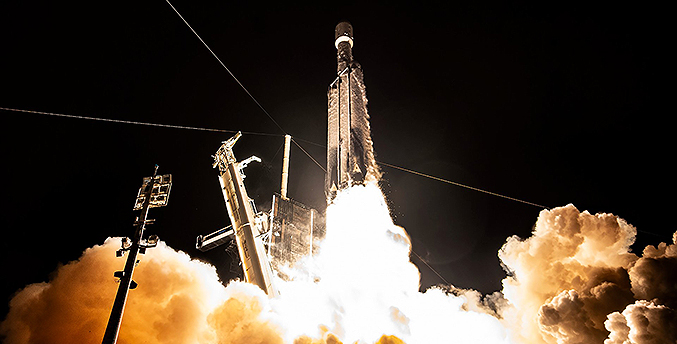 SpaceX lanza con éxito el satélite comercial de comunicaciones más grande jamás construido