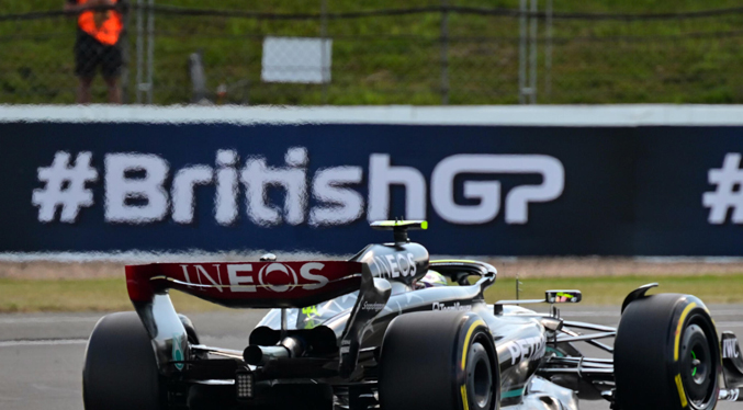 Verstappen domina las dos sesiones de ensayos libres en el Gran Premio de Gran Bretaña