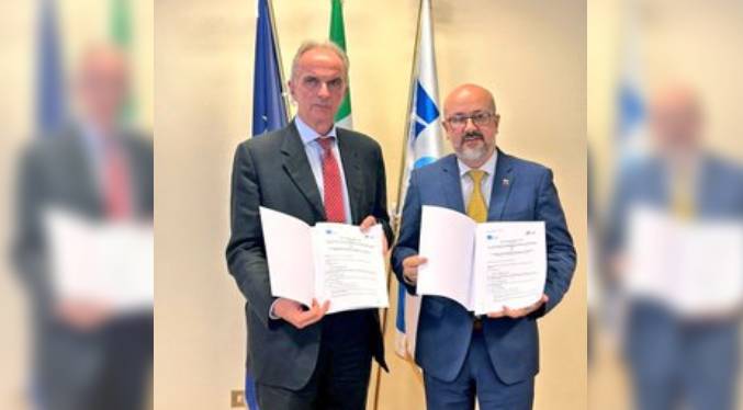 Venezuela e Italia suscriben acuerdo de cooperación para retomar conexión aérea