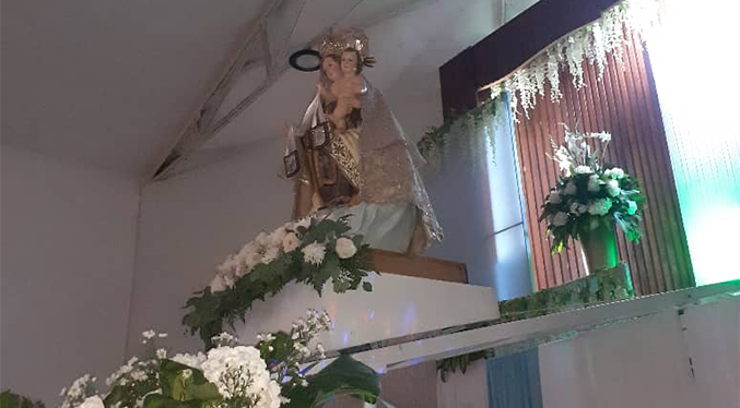 Fiestas patronales de Virgen del Carmen iniciaron con su bajada en el sector La Paz