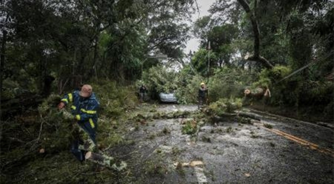 Ciclón deja un muerto y veinte heridos en Brasil
