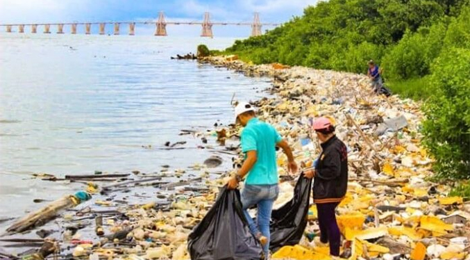 Recolectan más de 600 kilos de desechos en el Lago de Maracaibo