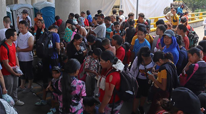 Migrantes varados en la frontera sur de México piden ayuda al Gobierno