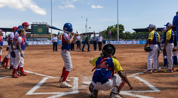 Maracaibo recibe en el estadio Coquivacoa a los equipos para el IX Latinoamericano de Béisbol