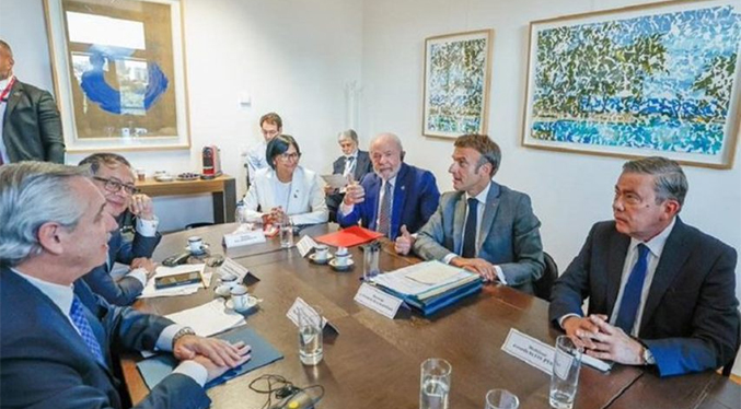 Rodríguez y Blyde se reúnen con cuatro presidente en la Cumbre de la UE-CELAC