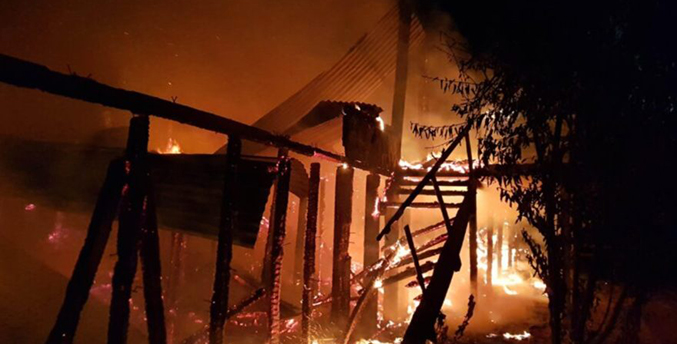 Destruida una capilla católica en un nuevo ataque incendiario al sur de Chile