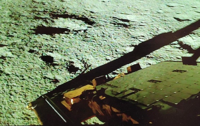 India publica las primeras imágenes de su misión espacial en la Luna (+ Video)