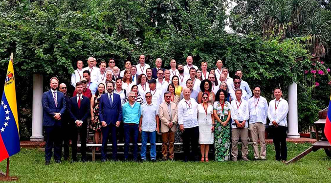 Colombia y el ELN manifiestan disposición de trabajo en Caracas