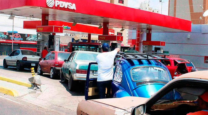 Gasolina y transporte están de terceros en el peso del presupuesto familiar venezolano, según Ecoanalítica