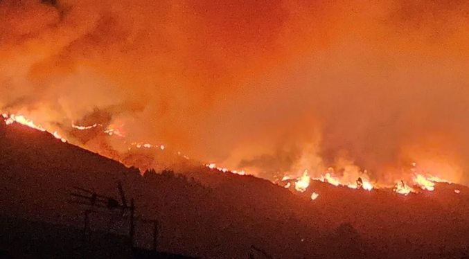 Incendio forestal en Tenerife consume más de dos mil 600 hectáreas