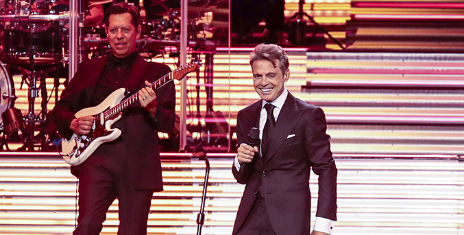 Una insólita polémica rodea la gira argentina de Luis Miguel: ¿actúa un doble?