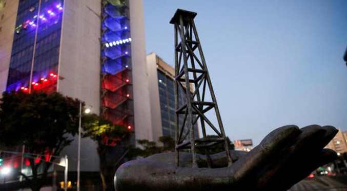 Producción de petróleo venezolano no logra despegar, según datos en julio de la OPEP