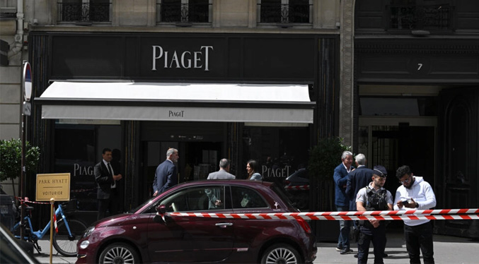 Millonario robo a mano armada de una joyería Piaget en París