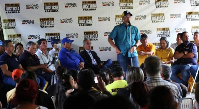 Capriles aboga por un plan que garantice el rescate de la economía