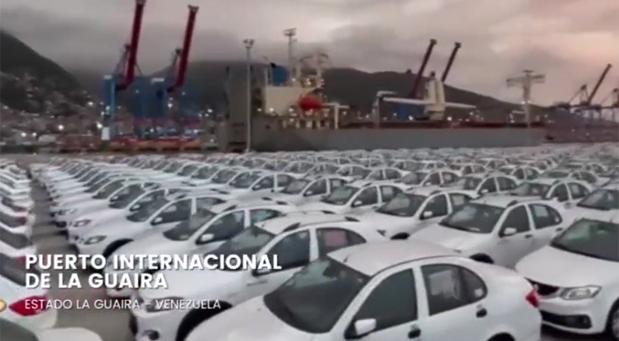 Arriban al puerto de La Guaira un nuevo lote con 1.000 vehículos iraníes (+video)