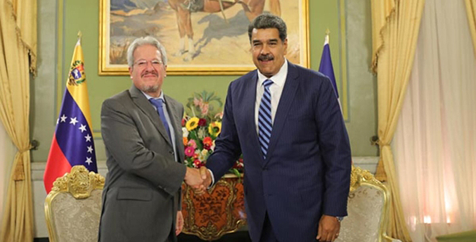 Francia normaliza sus relaciones con Venezuela