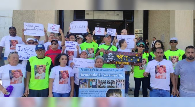 Padres y allegados del joven Armando Serrano exigen justicia en los tribunales penales