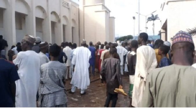 Al menos ocho fallecidos tras derrumbe de una mezquita en Nigeria