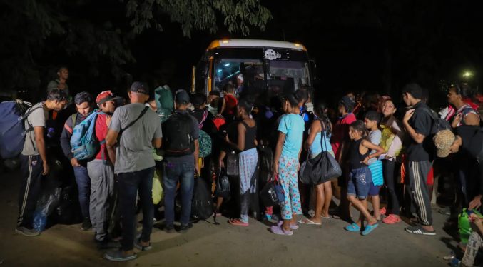 Más de 5 mil migrantes varados en el este de Honduras: Gran cantidad son venezolanos