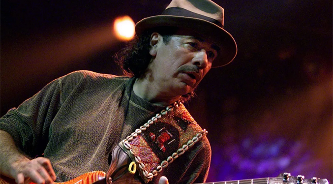 Carlos Santana y sus polémicas declaraciones «anti-trans» en un concierto