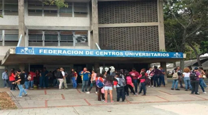 Universitarios exigen al CNE puntos móviles para Registro Electoral