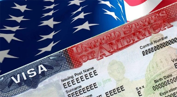 Venezolanos deben invertir más de mil dólares para sacar o renovar la visa americana