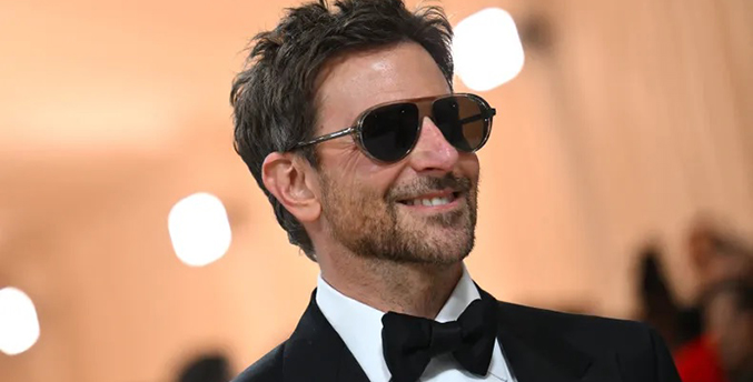 Bradley Cooper logra resucitar al compositor Leonard Bernstein en Venecia