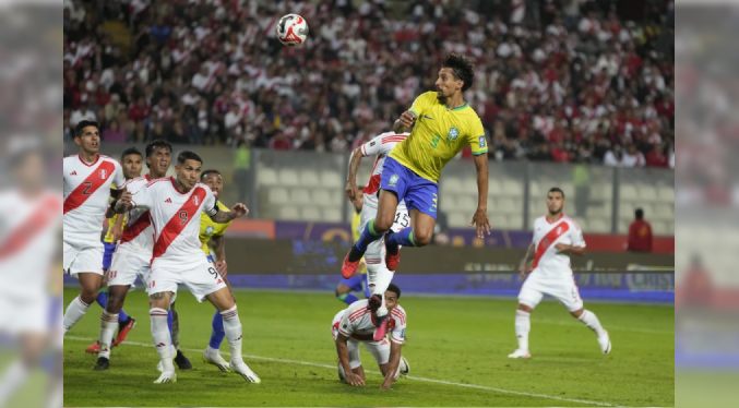 Brasil con su agónico triunfo sobre Perú lidera las eliminatorias Sudamericanas